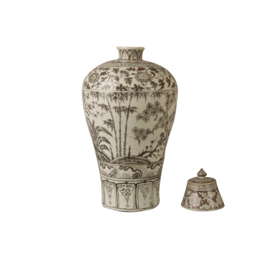 【銀閣】中国美術釉裏紅 纏枝蓮花麒麟紋 梅瓶旧家蔵出(ZA332) 明洪武釉裏紅纏枝牡丹紋玉壺春瓶, HONGWU PERIOD (1368-1398) | Christie\u0027s