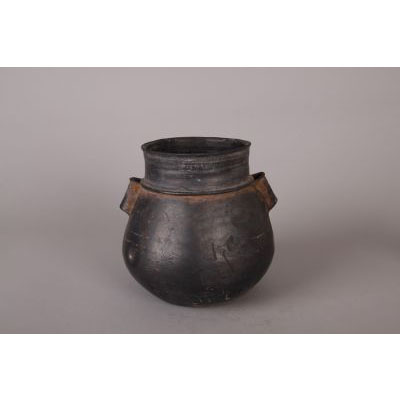 新石器时代良渚文化黑皮陶贯耳壶